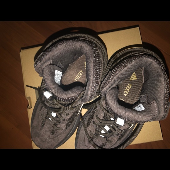 SOLD ✨ Adidas Yeezy DSRT boot OIL - Picture 4 of 8